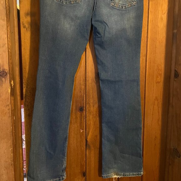 Women's Wrangler - Picture 5 of 5